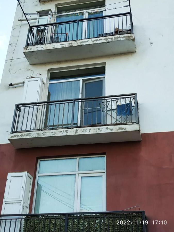 Apartment Sandra Tbilisi Exterior foto